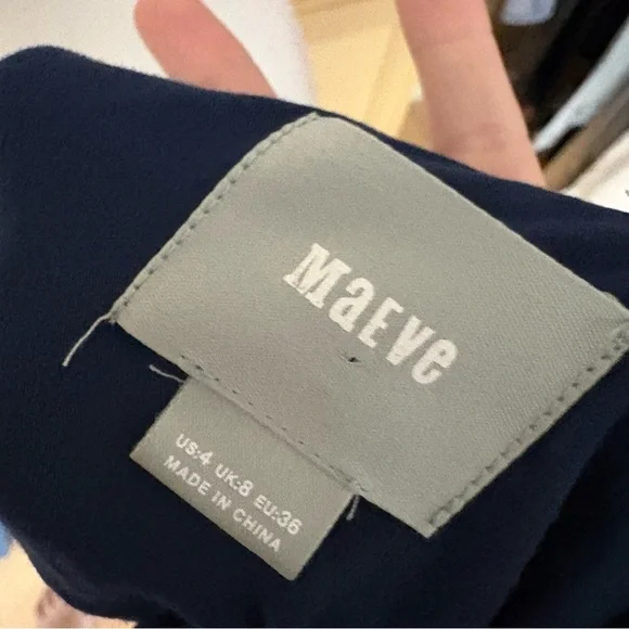 Anthropologie Maeve Crushed Velvet Navy Blouse‎ Tunic Size 4 - Picture 4 of 5